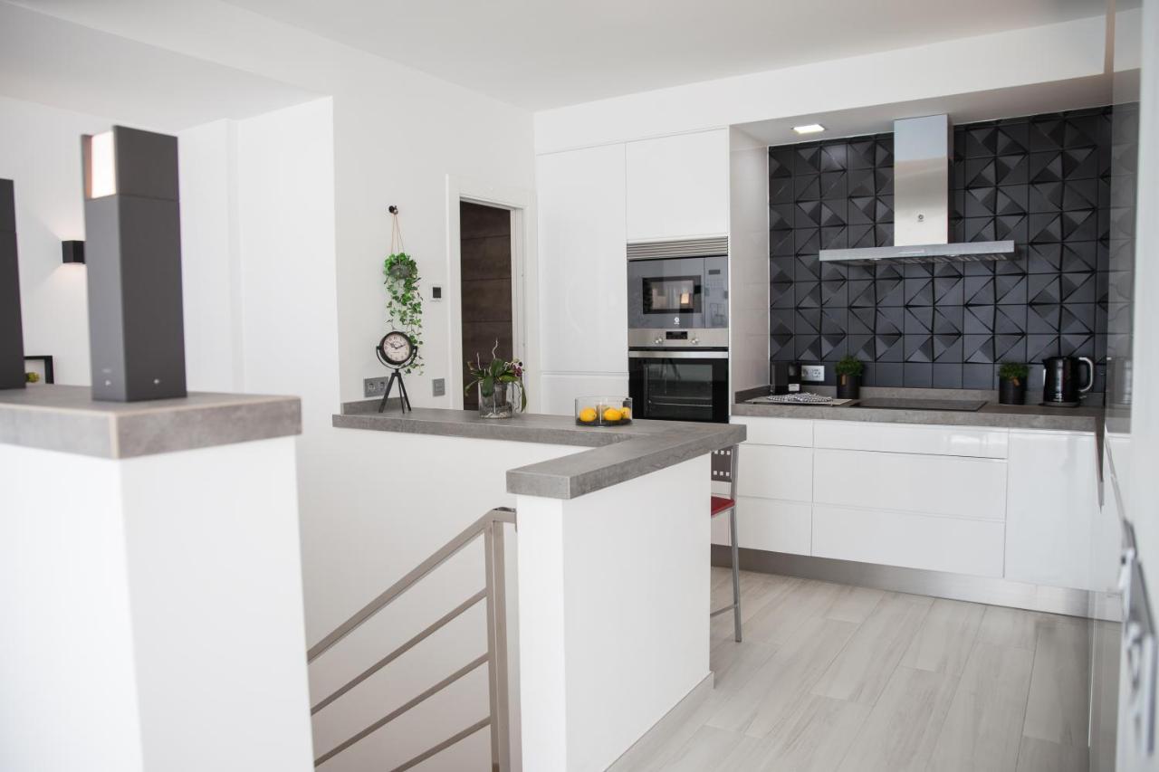 Spacious 200 Sq.M. Penthouse With Sea View Terraces Torremolinos Kültér fotó