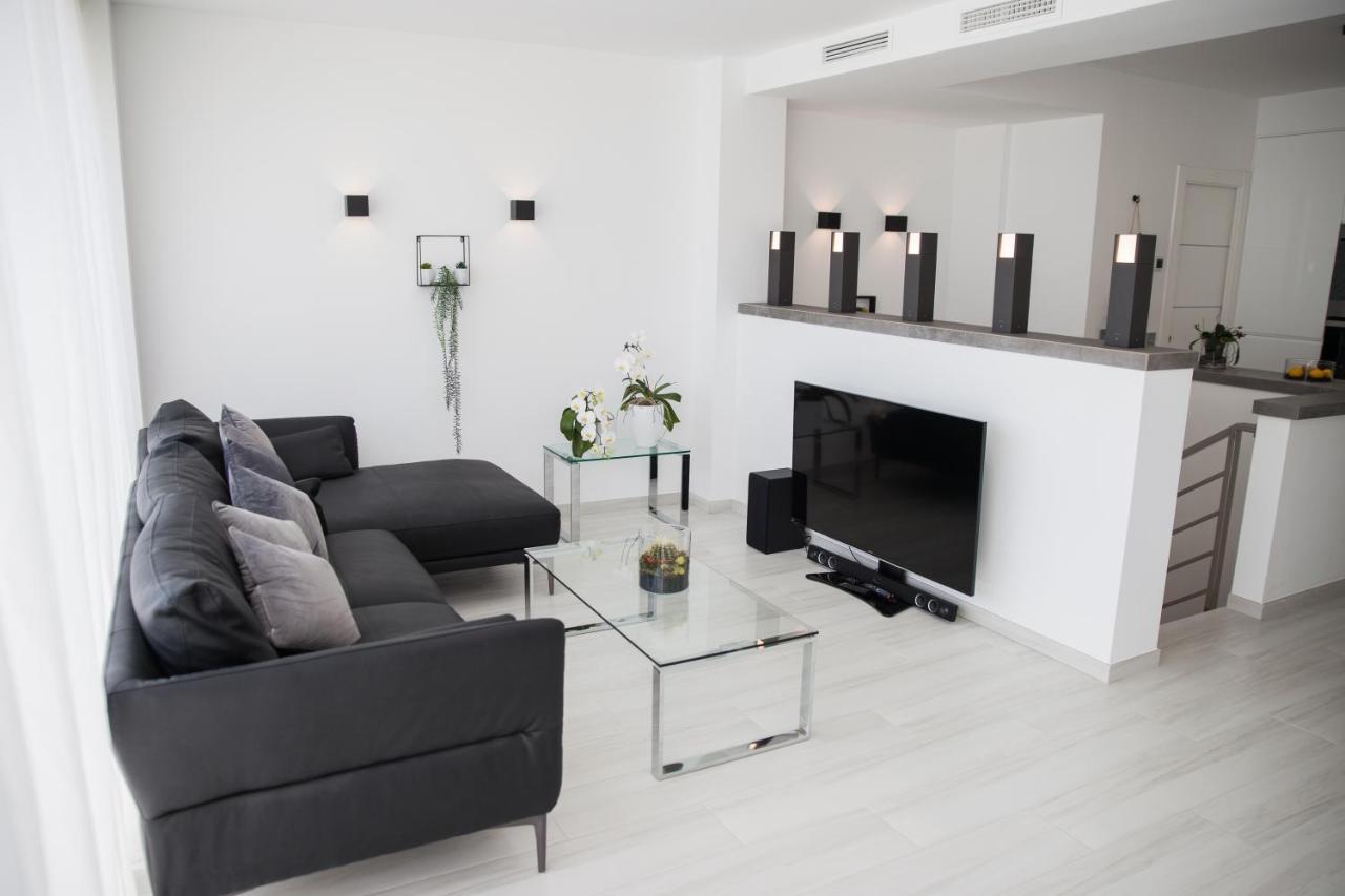 Spacious 200 Sq.M. Penthouse With Sea View Terraces Torremolinos Kültér fotó